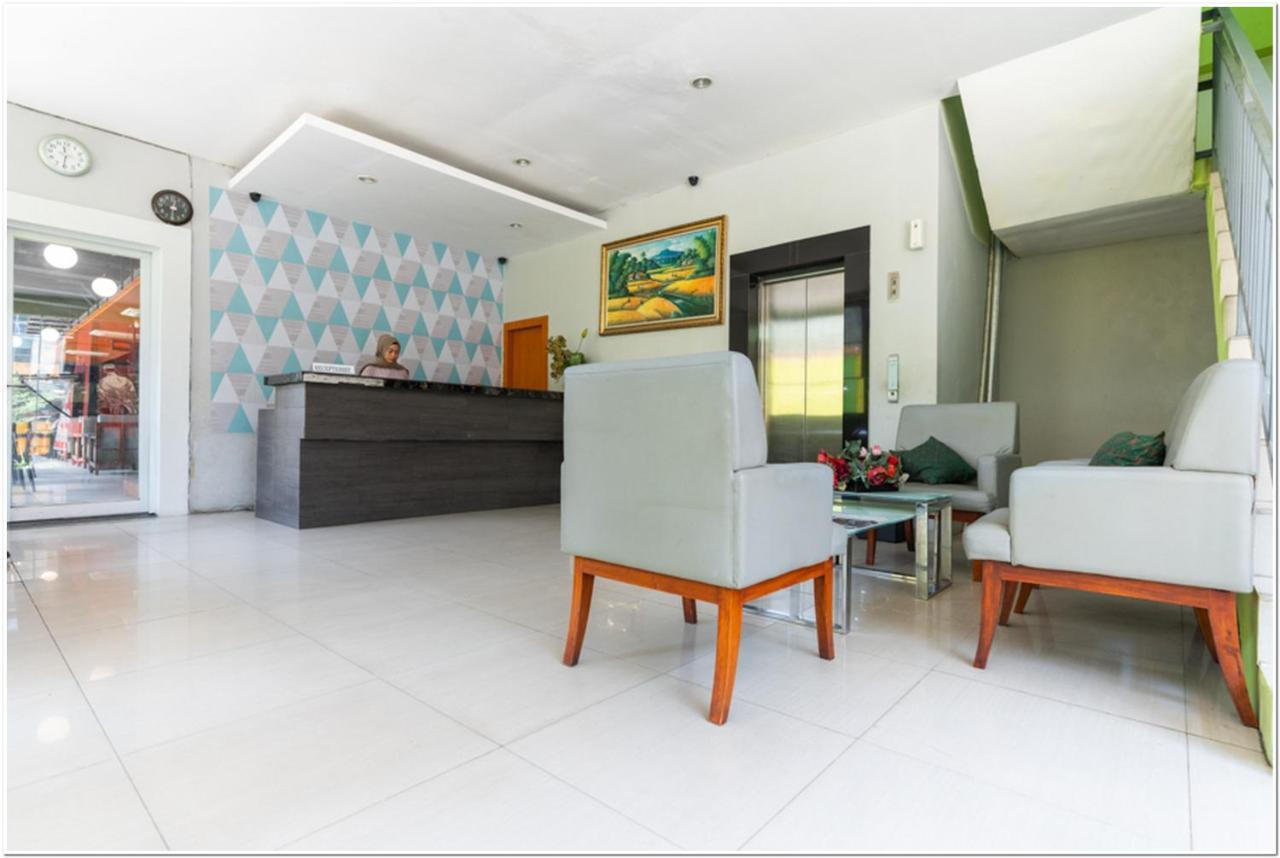 Hotel Reddoorz @ Hertasning Area
